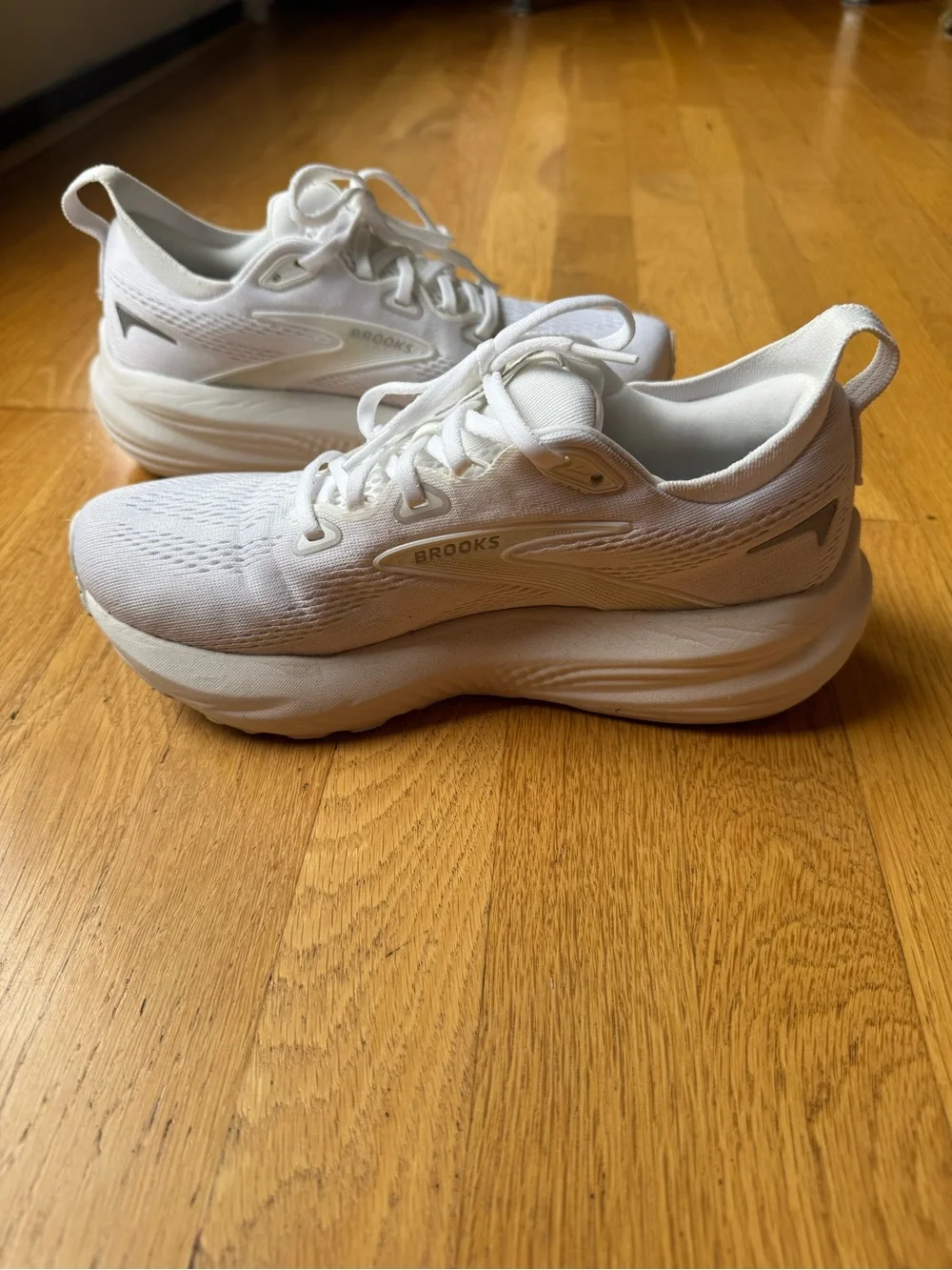 Brooks Women’s Glycerin 22 Neutral Running Shoe - Picture 7 of 10